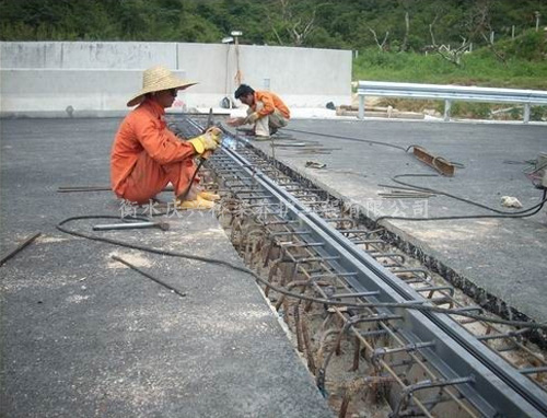 ���\(y��n)������s�p���b